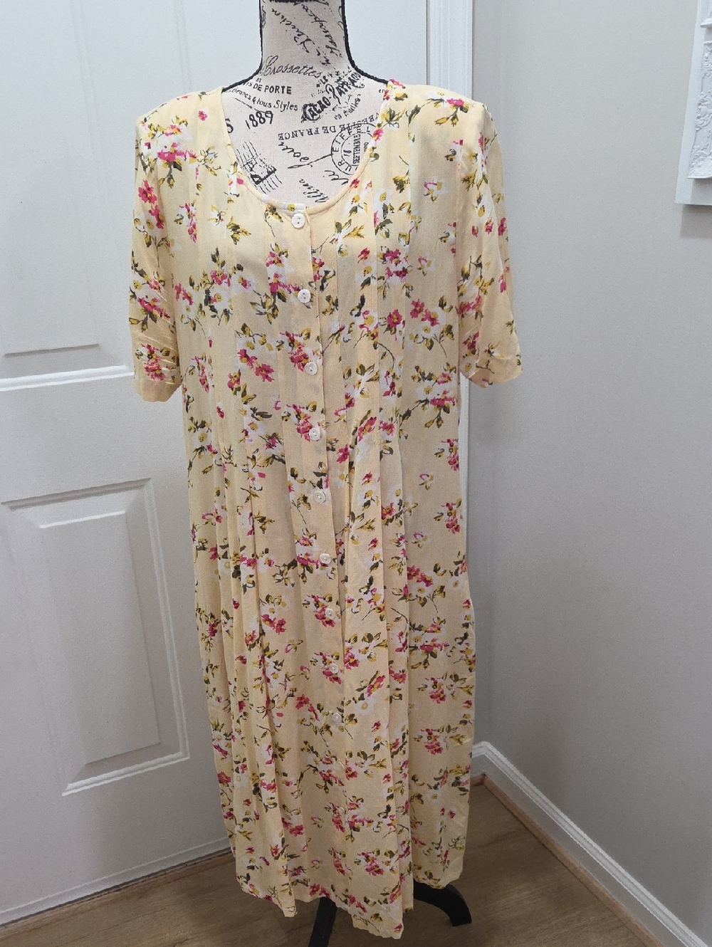 Yellow Floral Button-Front Midi Dress by LA Sera PXL
